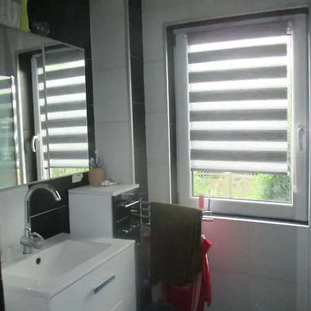 Dom wakacyjny Dom Z Ogrodem