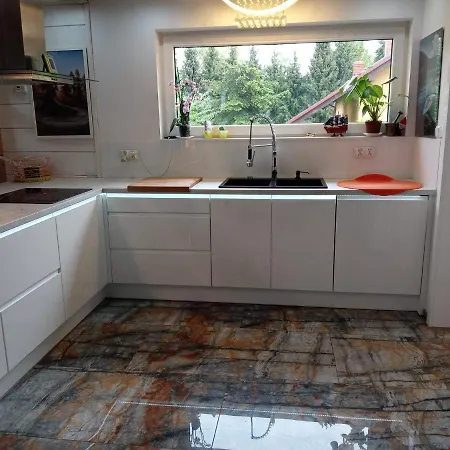 Dom wakacyjny Dom Z Ogrodem *