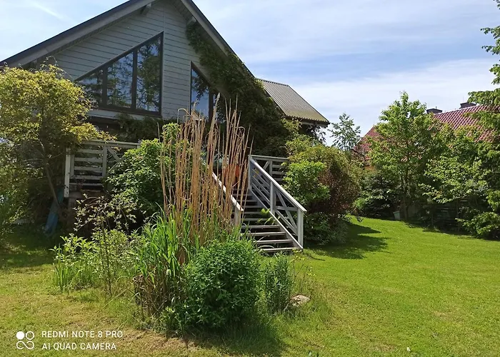 Dom Z Ogrodem בית נופש